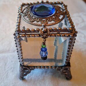 NWT OLD WORLD CRAFTSMANSHIP, NEW WORLD PERFECT ENGAGEMENT RING PRESENTATION BOX